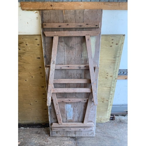 80 - Trestle Table