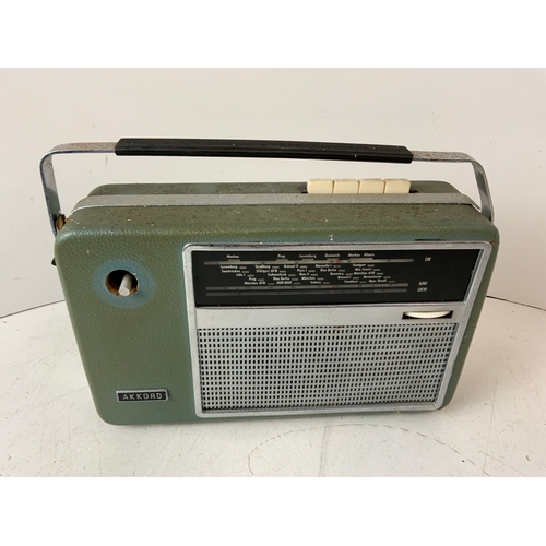 121 - Vintage Akkord Radio