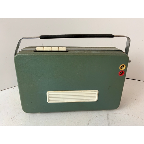 121 - Vintage Akkord Radio