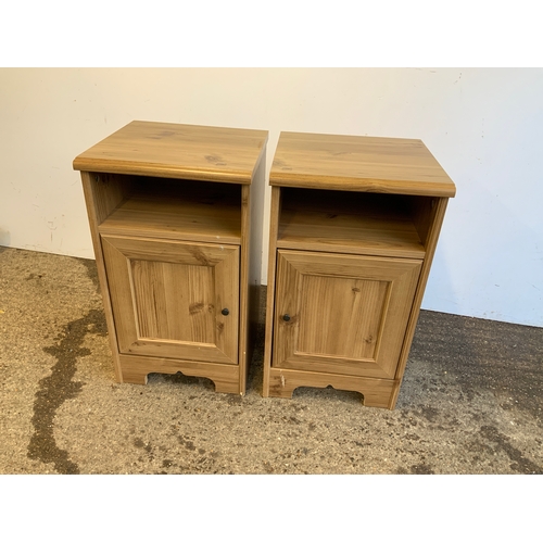 653 - Pair of Bedside Cabinets