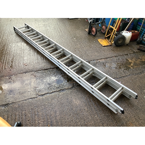 43A - Extending Aluminium Ladders