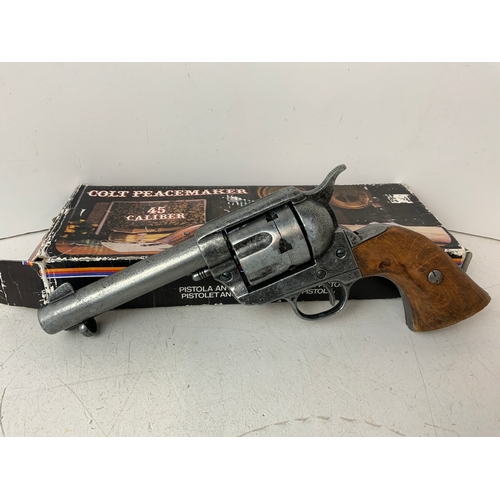 845 - Reproduction Colt 45 Peacemaker