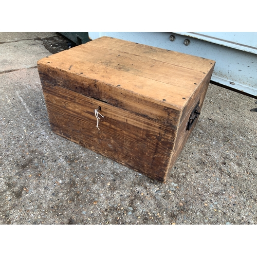 596 - Pine Box