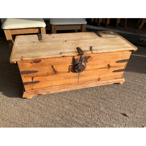 582 - Pine Box