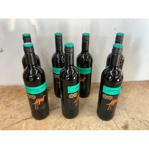 257 - 7x Bottles of Yellow Tail Malbec - (Purchased in 2023 and Stored Indoors)