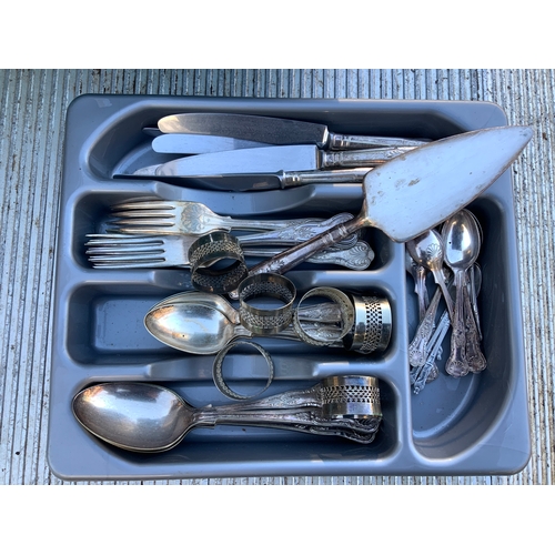 235 - Cutlery