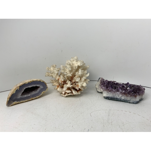 803 - Quartz and Geodes