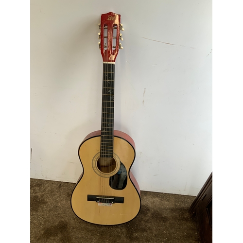 641 - Acoustic Guitar