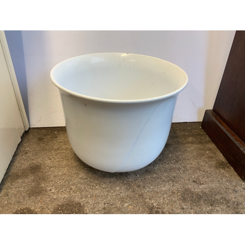 87 - Large Planter