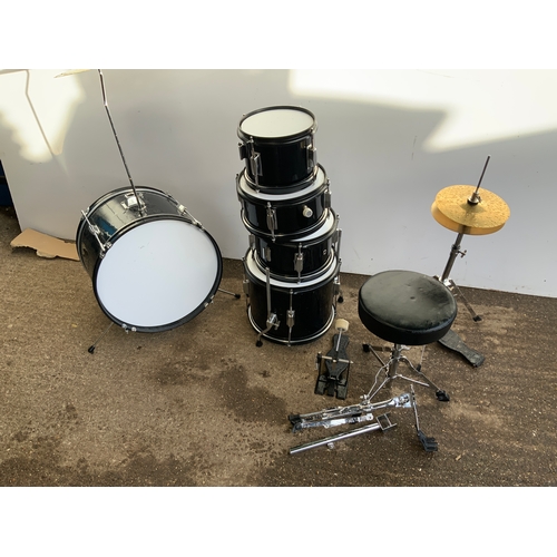 117 - Childs Drum Kit