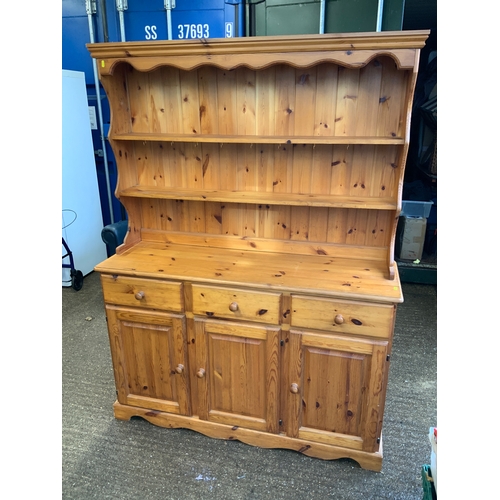 936 - Pine Dresser