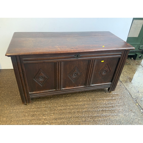 899 - Oak Coffer