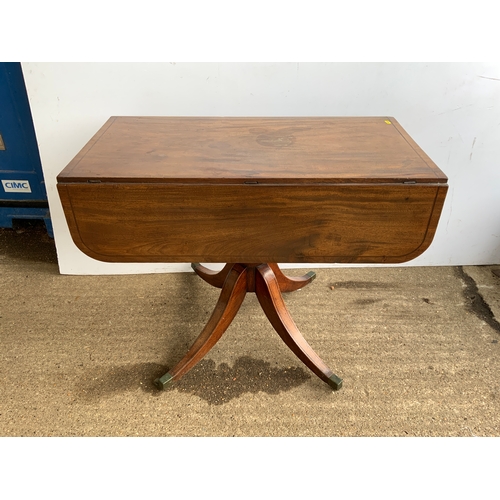 526 - Victorian Mahogany Tripod Table