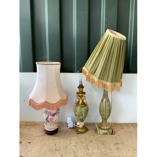 324 - 3x Table Lamps