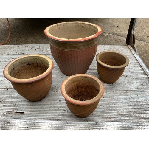 64 - 4x Planters