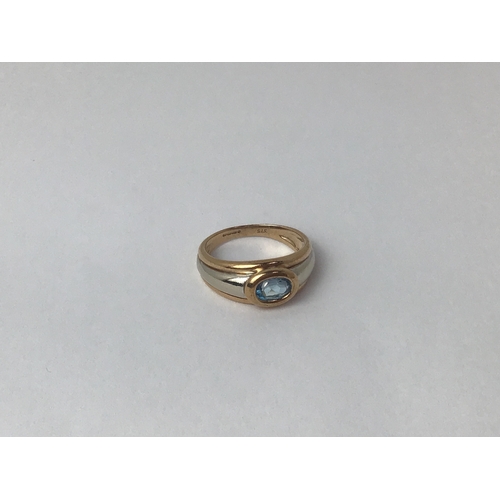 777 - 9ct Gold and Topaz Ring Size O