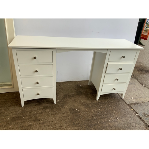 834 - Modern Dressing Table