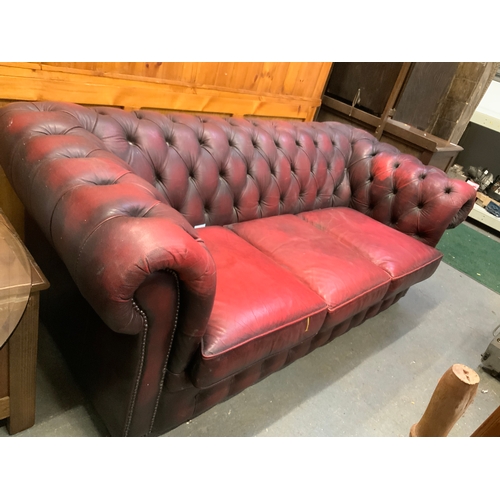 103 - Chesterfield Settee