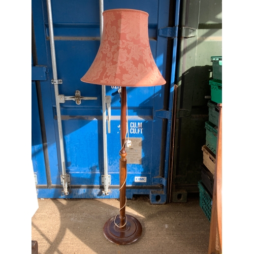 846 - Standard Lamp with Shade