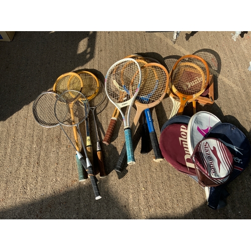 618 - Tennis and Badminton Rackets