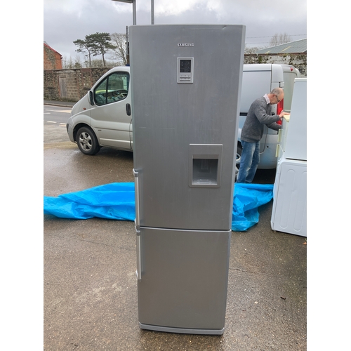 828 - Samsung Fridge Freezer