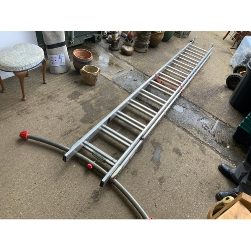 67 - Extending Aluminium Ladders