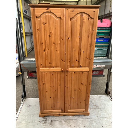 1028 - Pine Wardrobe