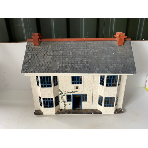 1026 - Dolls House