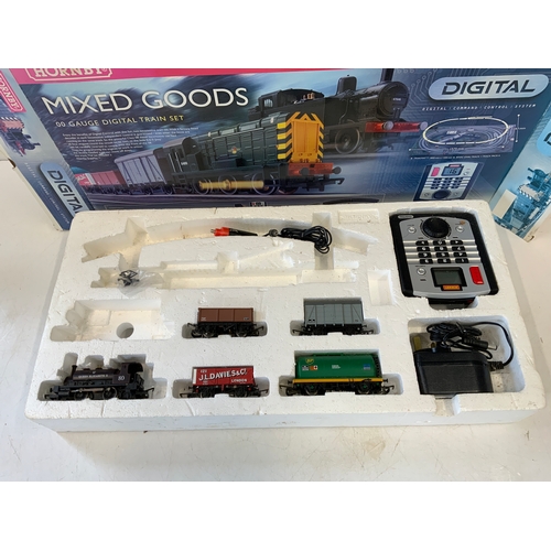 814E - Hornby Mixed Goods Digital Train Set (Missing Items)