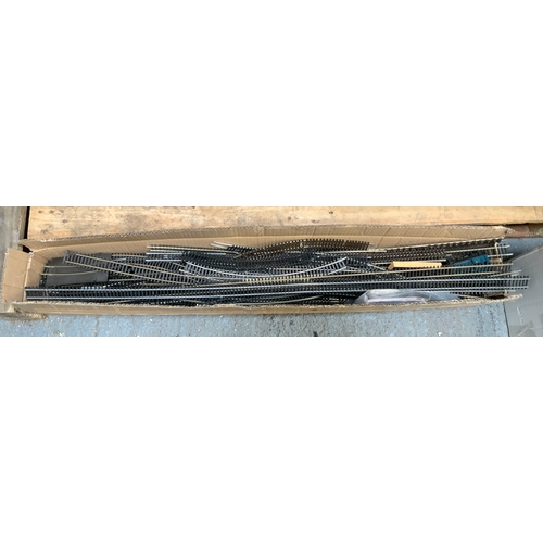 484 - 00 Gauge Model Railway Track