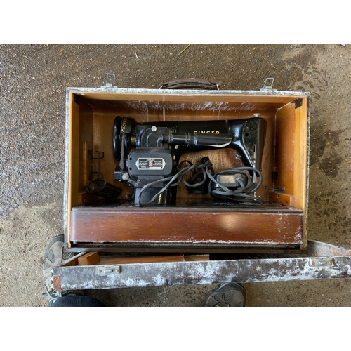 468 - Singer Sewing Machine