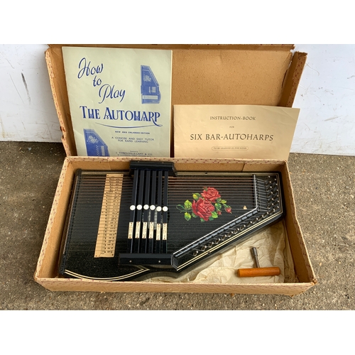 251 - Boxed Autoharp