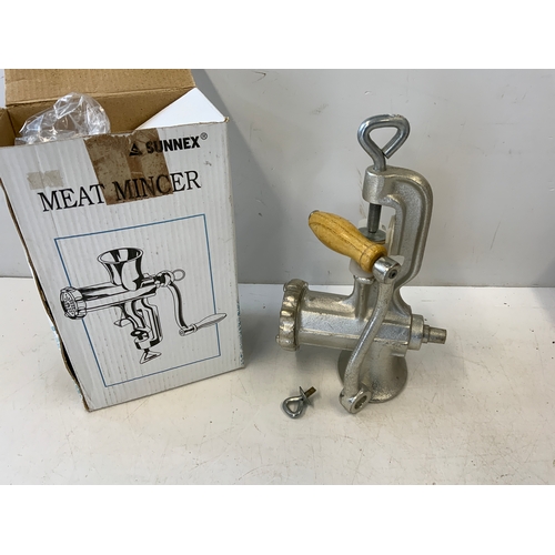 230 - Meat Mincer