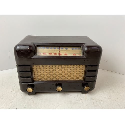 250 - Masteradio D121 Valve Radio - Working