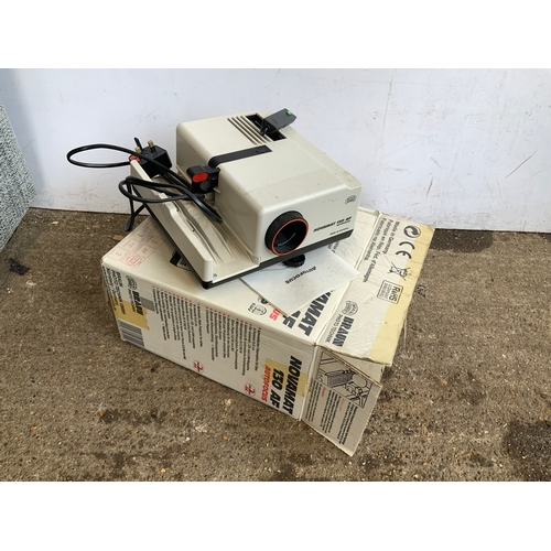 450 - Projector