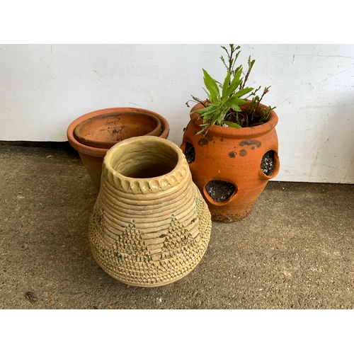 62A - Terracotta and Strawberry Pots