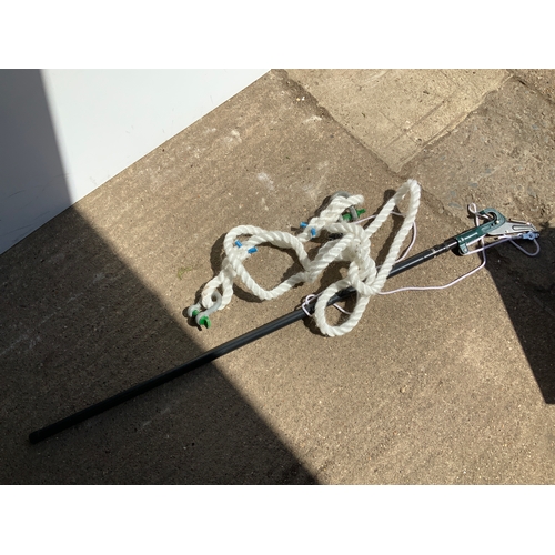 152A - Tow Rope and Pruners