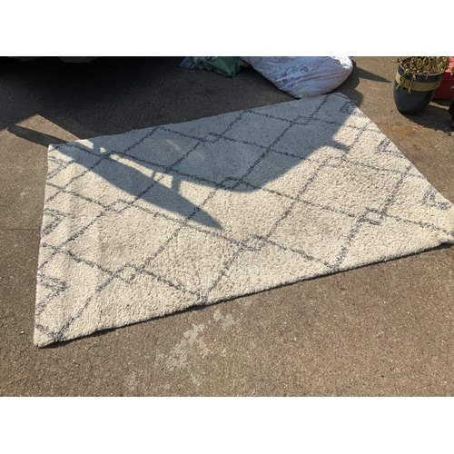 159 - Rug - 160cm x 230cm