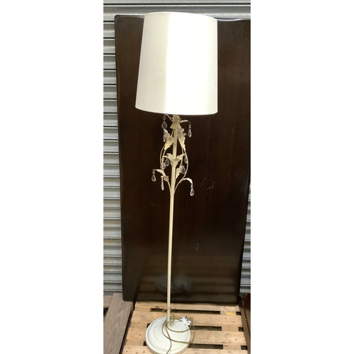 161 - Modern Floor Lamp with Shade