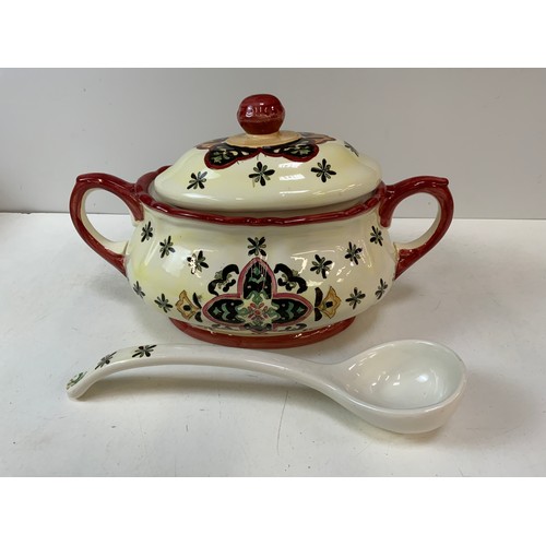 255 - Large tureen