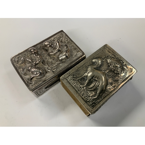 819 - 2x White Metal Vesta Cases