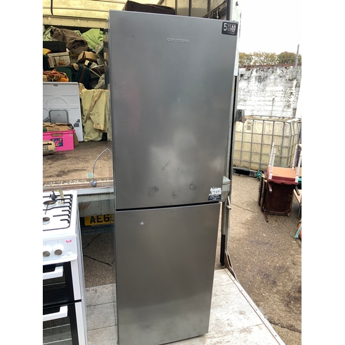 1G - Grundig Fridge Freezer