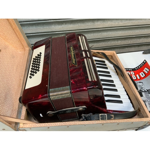 417 - Worldmaster Piano Accordion - Working