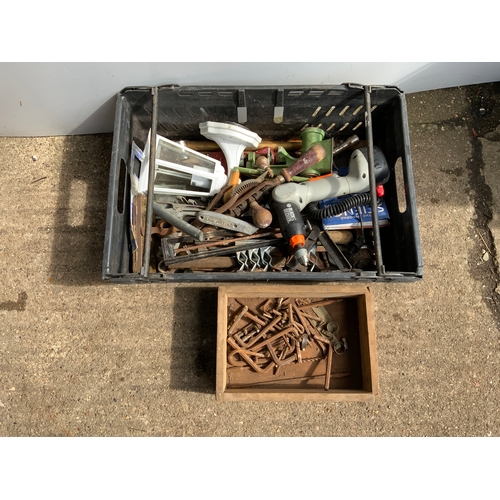 453 - Crate of Ironmongery etc