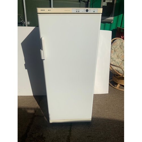 1E - Bosch Freezer