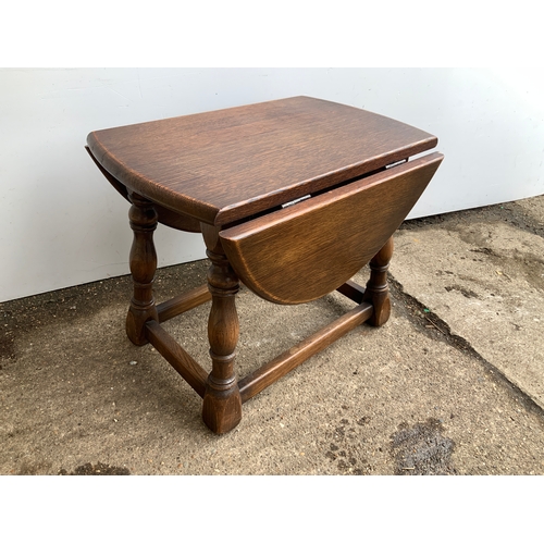 888 - Small Oak Drop Flap Table