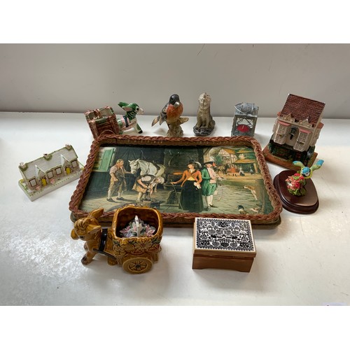 512 - Vintage Tray and Ornaments