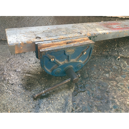 118 - Carpenters Vice