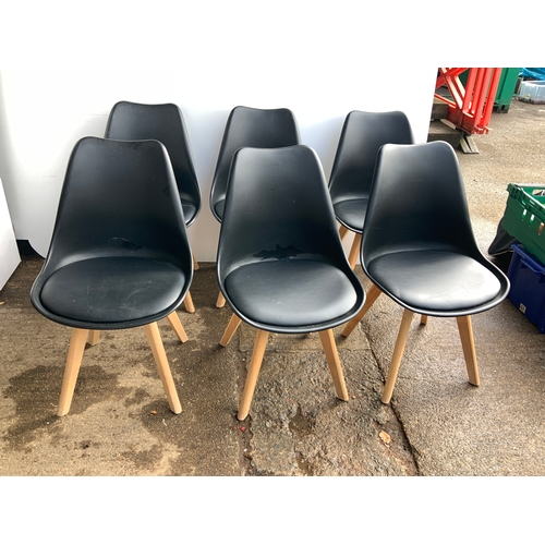 140 - 6x Modern Chairs