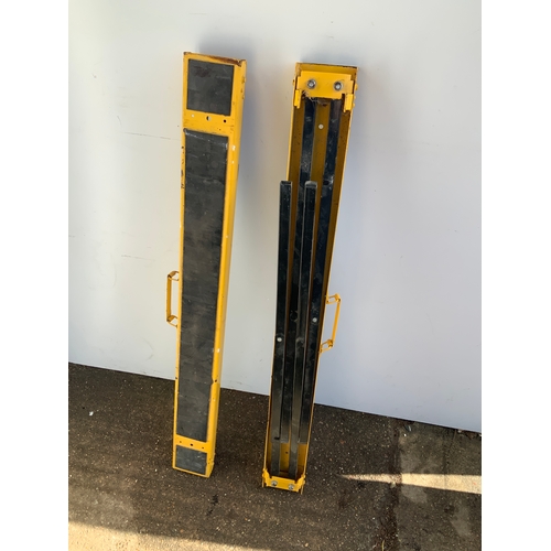 127 - Builders Trestles